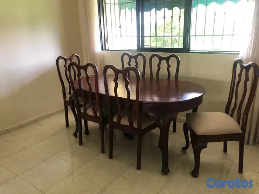 muebles y colchones - Vendo Comedor en Caoba de 6 sillas 5