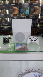 Xbox One S con su control mas dos juegos