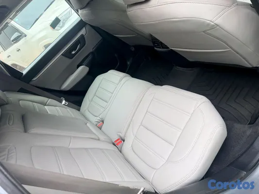 jeepetas y camionetas - Honda crv lx 2020 clean carfax  6