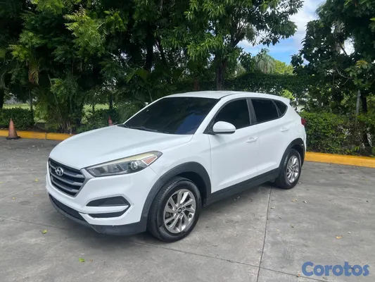 jeepetas y camionetas - Hyundai Tucson 2018 SE 4x4 6