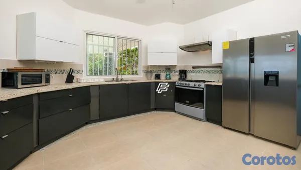 casas vacacionales y villas - Villa Privada con Piscina infinity y Terreno Extenso 6