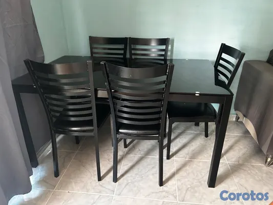 muebles y colchones - Vendo hermoso comedor negro de vidrio galvanizado  3