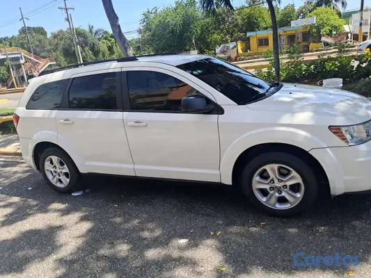 jeepetas y camionetas - VENTA DE VEHICULO DODGE JOURNEY  4