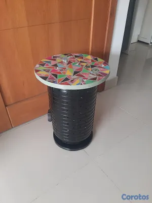 decoración y accesorios - MESA CON LUCES DE COLORES 3