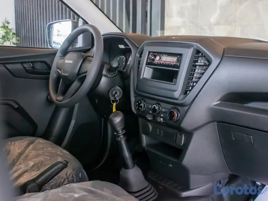 jeepetas y camionetas - Isuzu DMAX 2027 8