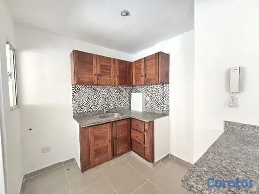apartamentos - Apartamento en Alquiler en San Isidro 4to Piso con 4