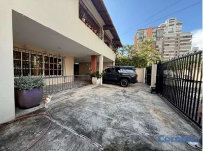 Casa en los Cacicazgos de dos niveles