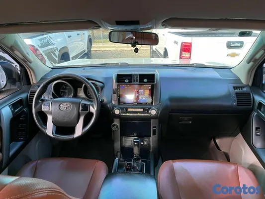 jeepetas y camionetas - Toyota land cruicer prado txl 2012 4