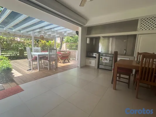 casas vacacionales y villas - vendo Villa las terrenas 4 habitaciones tres baños parqueos a solo pasos de la p 7