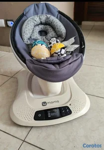 Columpio Mecánico 4moms MamaRoo4 + Reductor de Recién Nacido