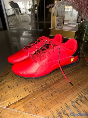 zapatos para hombre - Tenis Ferrari Puma Rojos Original
Style | Talla Disponible | RD$2,500 4