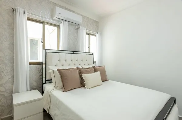 apartamentos - TERCER PISO AMUEBLADO, FRENTE AL CORAL MALL (ALTAGRACIA), AUTOPISTA DE SAN ISIDR 10