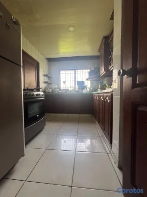 apartamentos - vendo Gazcue tercer nivel 4 habitaciones 2.5 baños dos parqueos techados servic 4