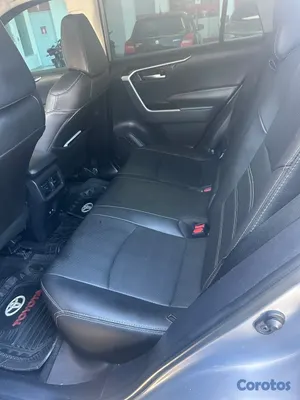 jeepetas y camionetas - TOYOTA RAV4 XLE 2021 4x2 AMERICANA🇺🇸RD$1,600,000 NEGOCIABLE . DE USO PERSONAL 12