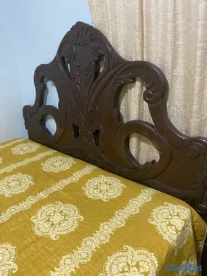 muebles y colchones - juego de habitación completo en caoba gavetero base de cama y dos mesitas  5