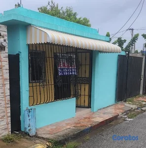 CASA EN BAYONA