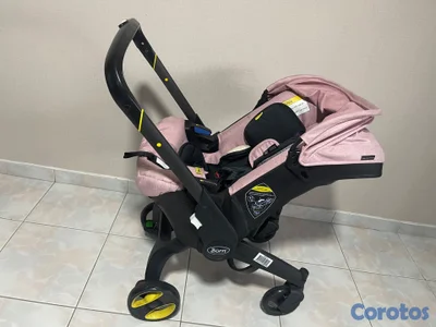 Coche, silla de carro y cargador para bebés 