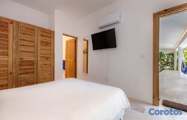 casas vacacionales y villas - Casa de 3 Hab. En venta - a solo pasos de la famosa Playa Bonita. 8