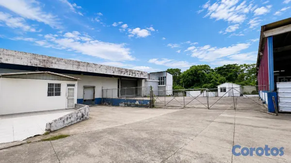 oficinas y locales comerciales - Alquilo Nave 3,480 Mts en Av Hispanoamericana, San 3