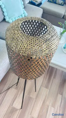 decoración y accesorios - Lámpara Dorada de pie en metal Elegante 2