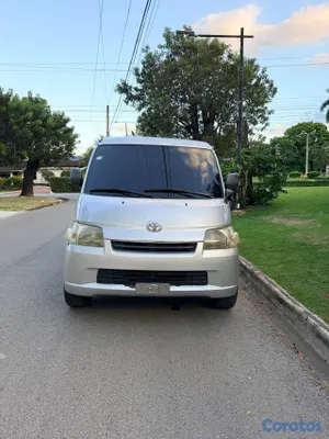 jeepetas y camionetas - Toyota town ace 2015 7