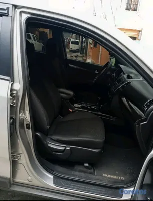 jeepetas y camionetas - Kia sorento 2015 de cuatro cilindros  5