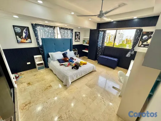 apartamentos - vendo los cacicazgos piso 7 cuatros habitaciones 3.5 baños dos parqueos servicio 14