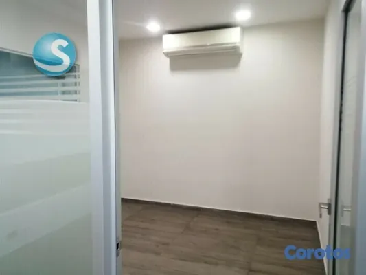 oficinas y locales comerciales - Local Comercial En Alquiler En La Julia 2
