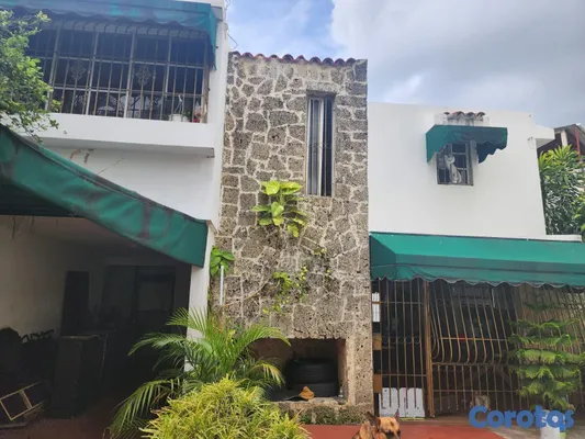 casas - Casa en Venta de 2 Niveles  Ubicación Estratégica  5