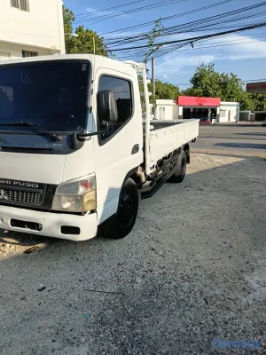 camiones y vehiculos pesados - Mitsubishi Fuso (Canter) 2018 Cama Larga 14’ Pies  6