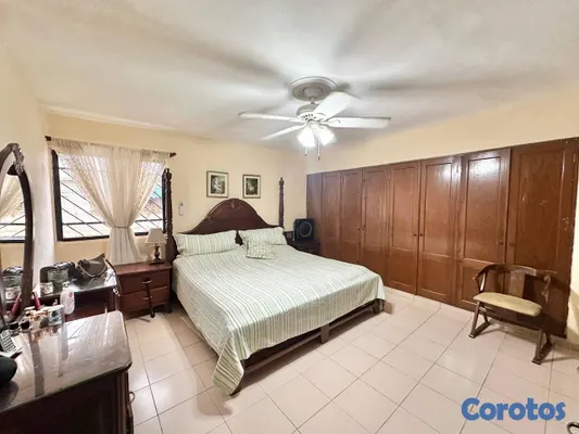 apartamentos - Casa de 2 Niveles en Urbanización Velazcasas – Av. 3