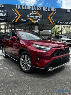 jeepetas y camionetas - 🚘 TOYOTA RAV4 XLE PREMIUM 2025 3