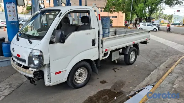 camiones y vehiculos pesados - KIA K2700 2016 MECANICO OFERTA 3