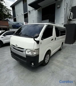 Toyota Hiace 2017

