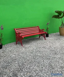 Banco de jardín de hierro – ¡Excelente estado! (Higüey)