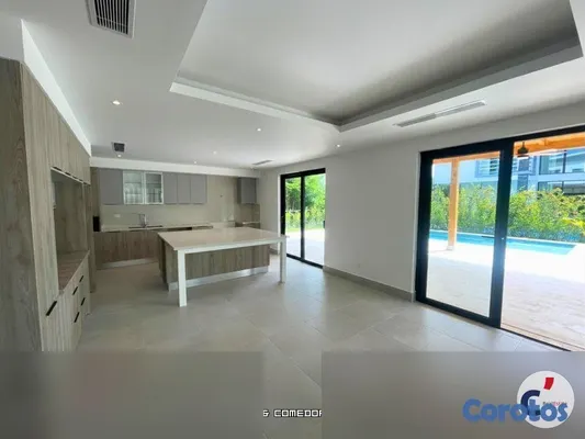 casas - Villa de 4 habitaciones con piscina climatizada en 6