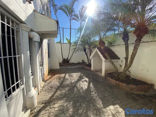 casas - casa Casicasgos de tres habitaciones con fardim
 6