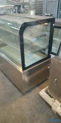 equipos profesionales - Vitrina fría exhibidor repostería Nueva 7