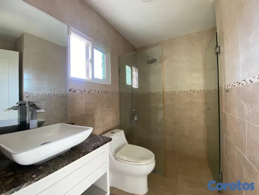 casas - casa en los Casicasgo de 4 hab . patio dos niveles y Jardin  11