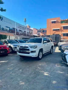 Toyota 4Runner Limited 2017
