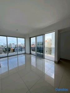 Apartamento en Venta en Evaristo Morales 2 Habitaciones 2.5 baños 2 parqueos
