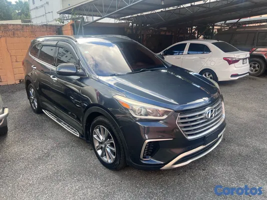 jeepetas y camionetas - Hyundai Santa Fe 2017 AWD Full – 3 Filas, Excelente Estado 3