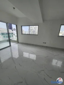 Apartamento de 2 habitaciones en Piantini a pasos 