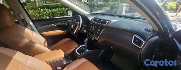 jeepetas y camionetas - Nissan rouge 2014 3