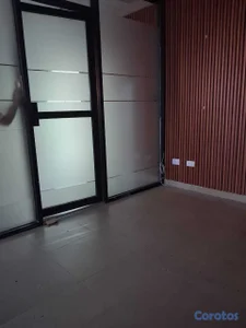 Alquilo Local 65 mts  3er piso para oficina en la 