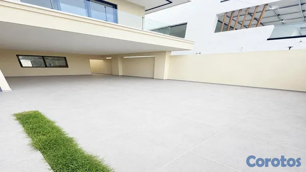 casas - Venta de casa con piscina en la autopista de san isidro prado oriental 10
