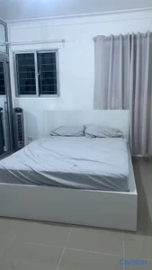 Cama tamaño queen