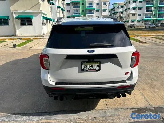 jeepetas y camionetas - Ford Explorer st 2022 3