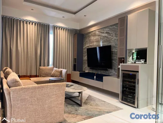 apartamentos - Amplio e Iluminado apartamento de venta en Piantini, piso alto y 5 parqueos 5