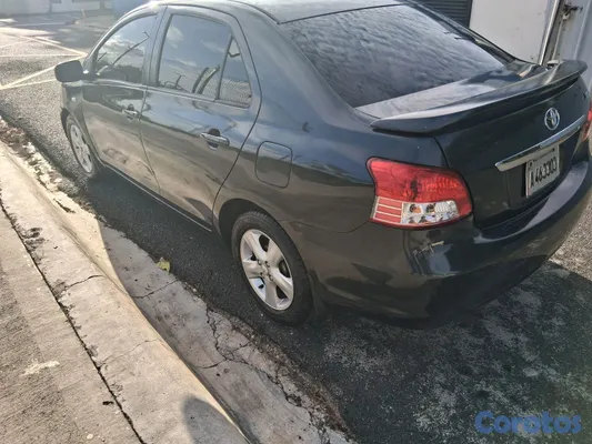 carros - toyota yaris 2006, automatico 5